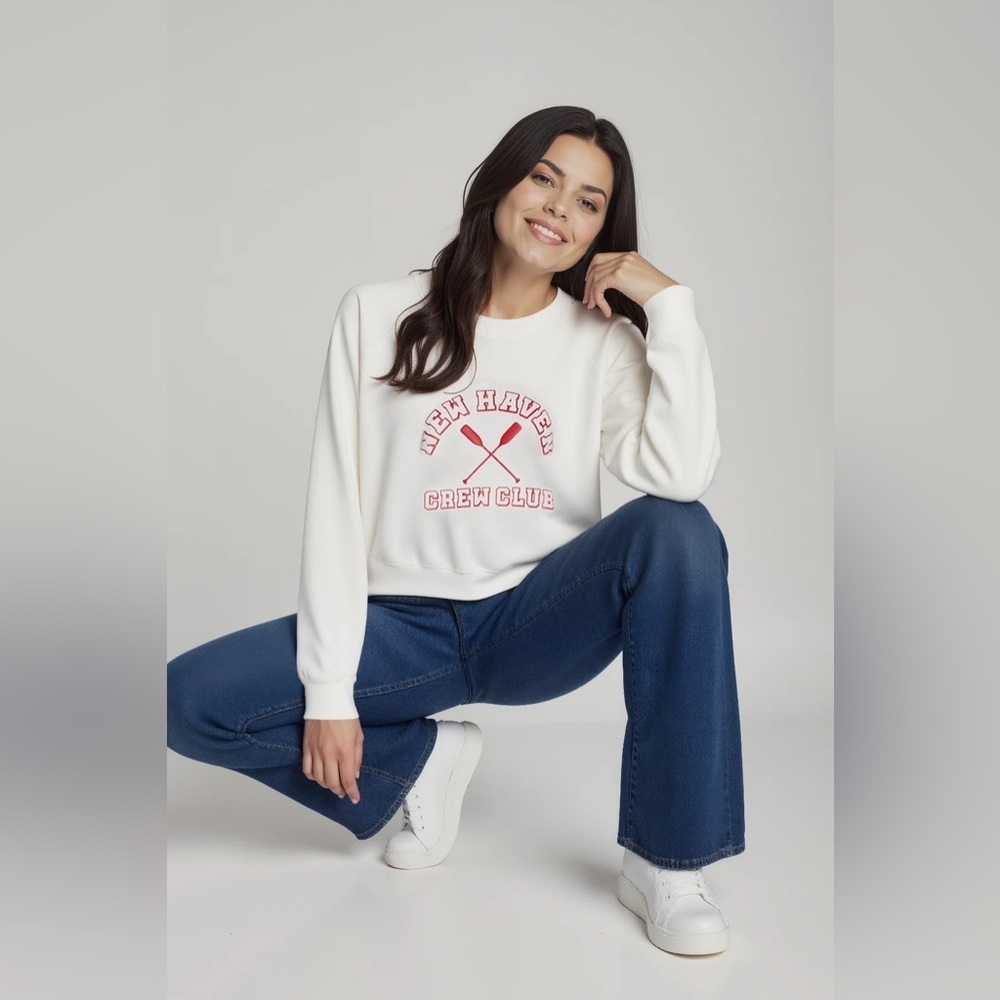 WILDFOX | Crew Club Keely Graphic Sweatshirt
Snow White Various Sizes